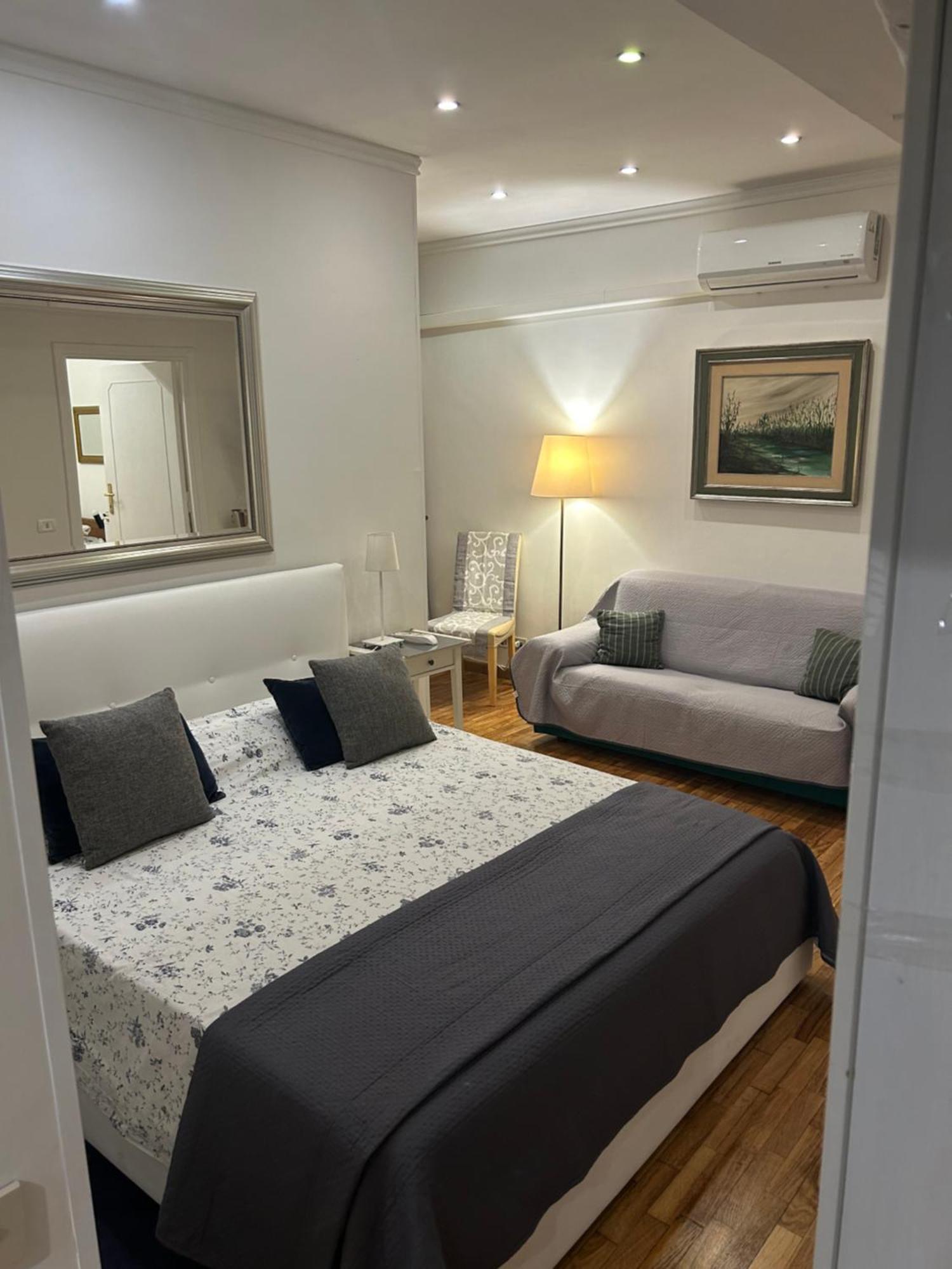 Aurora 31 - Suite & Breakfast โรม ภายนอก รูปภาพ